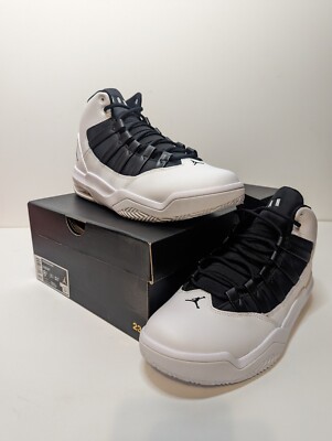 jordan max aura black and white size 5