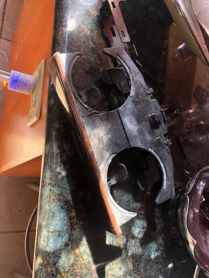 BMW E38 750IL 1995-2001 740I 740IL PORTAVASOS DELANTERO - 100% estado de funcionamiento Foto 2 de 3