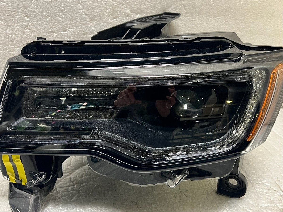 2016-2018 Jeep Grand Cherokee Driver Left HID Xenon Headlight