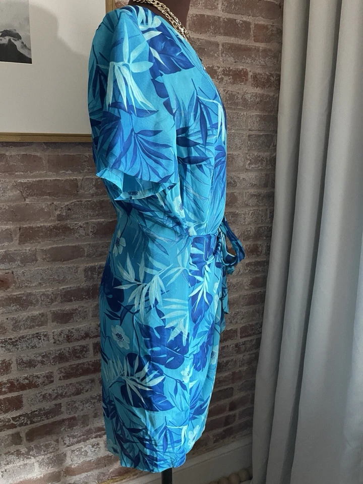 Vestido envolvente de colección John Roberts azul tropical estampado floral manga corta talla 16W Foto 2 de 4