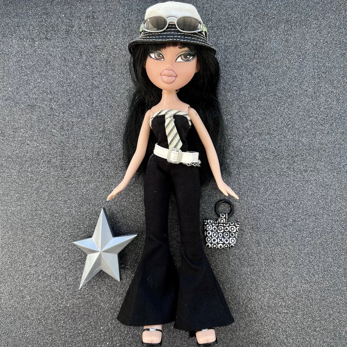 Bratz Flashback Fever Jade Doll With Clothes, Shoes/Heels, Hat &  Accessories. ⭐️