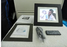 PANDIGITAL 7 INCH DIGITAL PHOTO FRAME PAN7000DW WITH MUSIC AND VIDEO!
