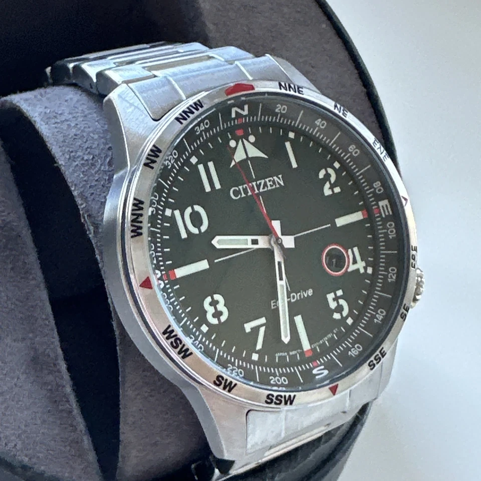 Reloj para hombre Citizen Eco-Drive AVION de acero inoxidable BM7551-50X X precio de venta sugerido por el fabricante $325 Foto 4 de 4