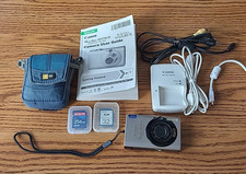 Canon PowerShot SD 770 IS Digital Elph Camera 10 Mp+ Charger+ Battery + more