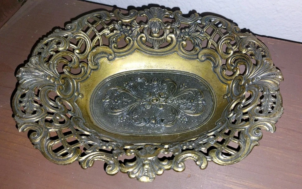 Vintage Italian Mod Dep Brass Filigree Ornate Bowl Approx. 10"x8" - Image 2 of 4