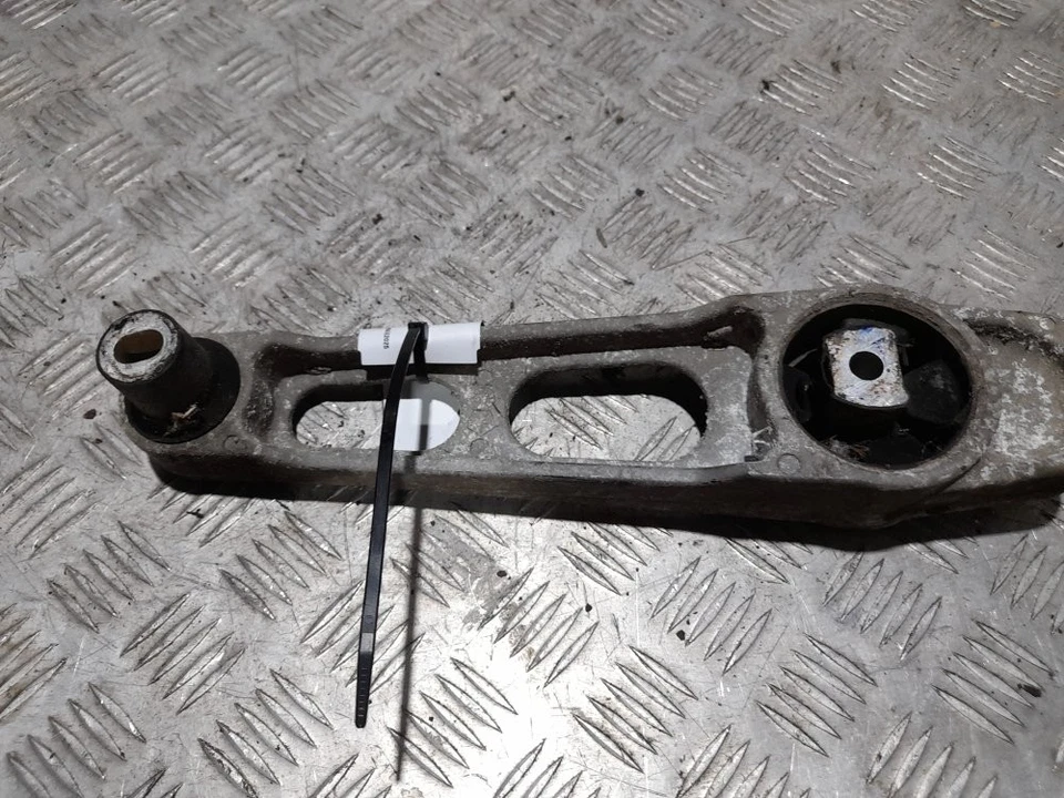 CHRYSLER PT CRUISER 2004-2008 ENGINE MOUNT  - Image 4 of 4