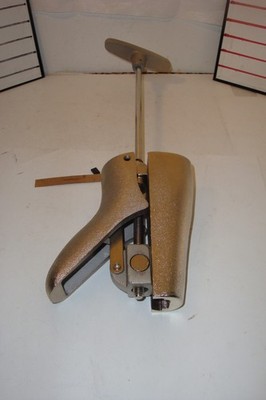 Best Foot fitter boot stretcher all metal heavy duty looks unused