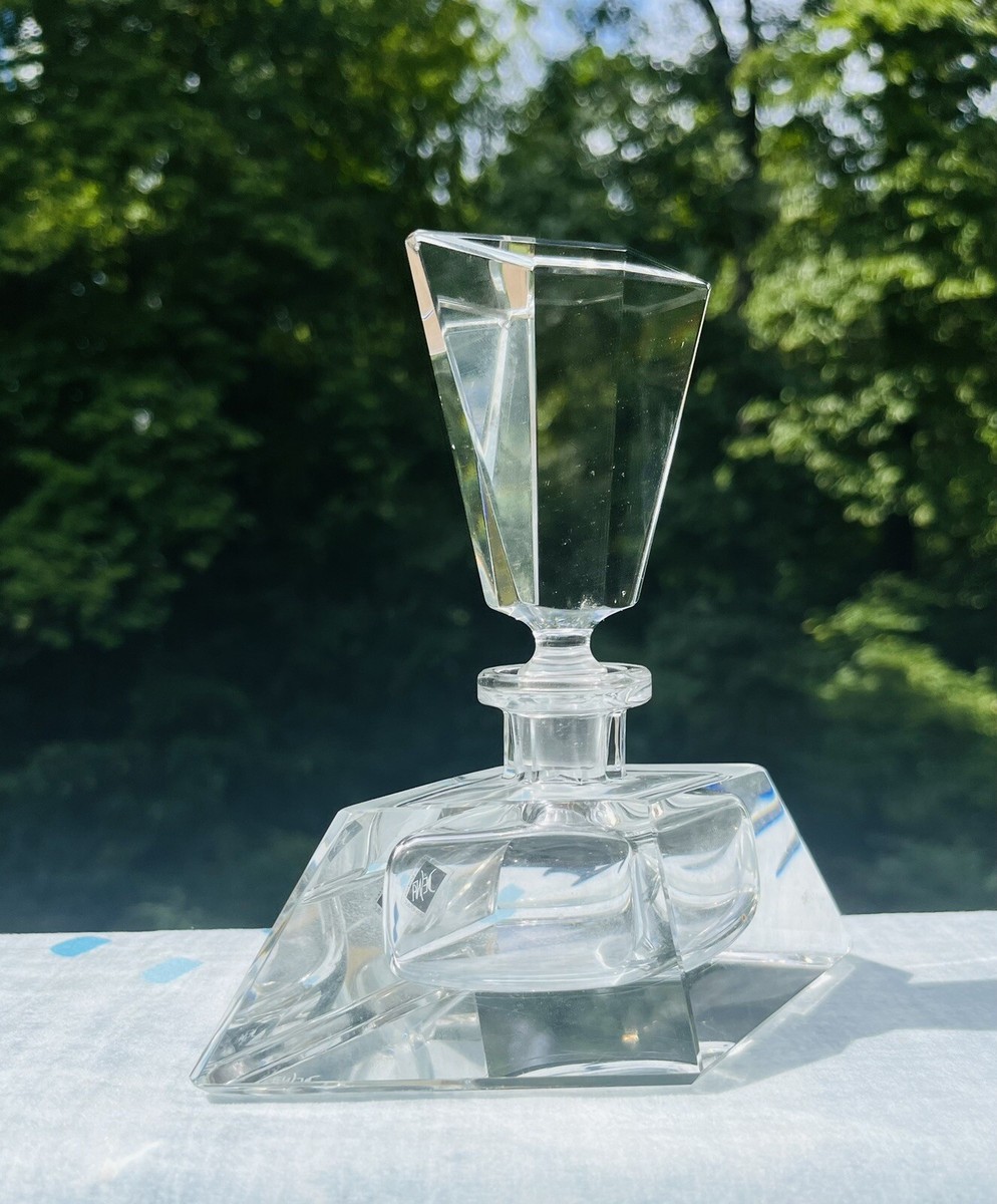 Desna Bohemia カットガラス香水瓶 刻印。 Desna Bohemia カットガラス