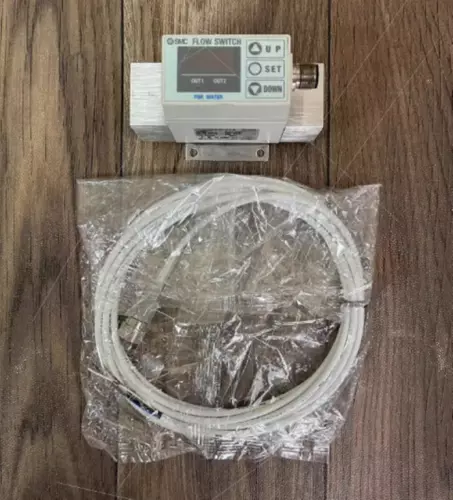 1 Stück NEU PF2W704-F03-67-M Durchflussschalter - Bild 4 von 4