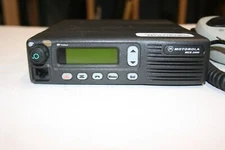 Motorola MCS2000 Digital Two-Way Mobile Radio M01UGL6PW4BN