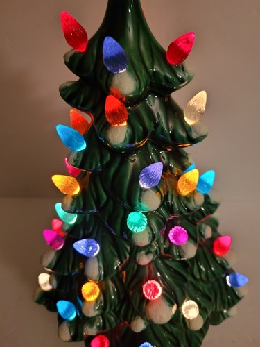 12" Ceramic Christmas Tree Lighted Frosted Flocked Snow Tips Holland Mold Vtg - Picture 3 of 16