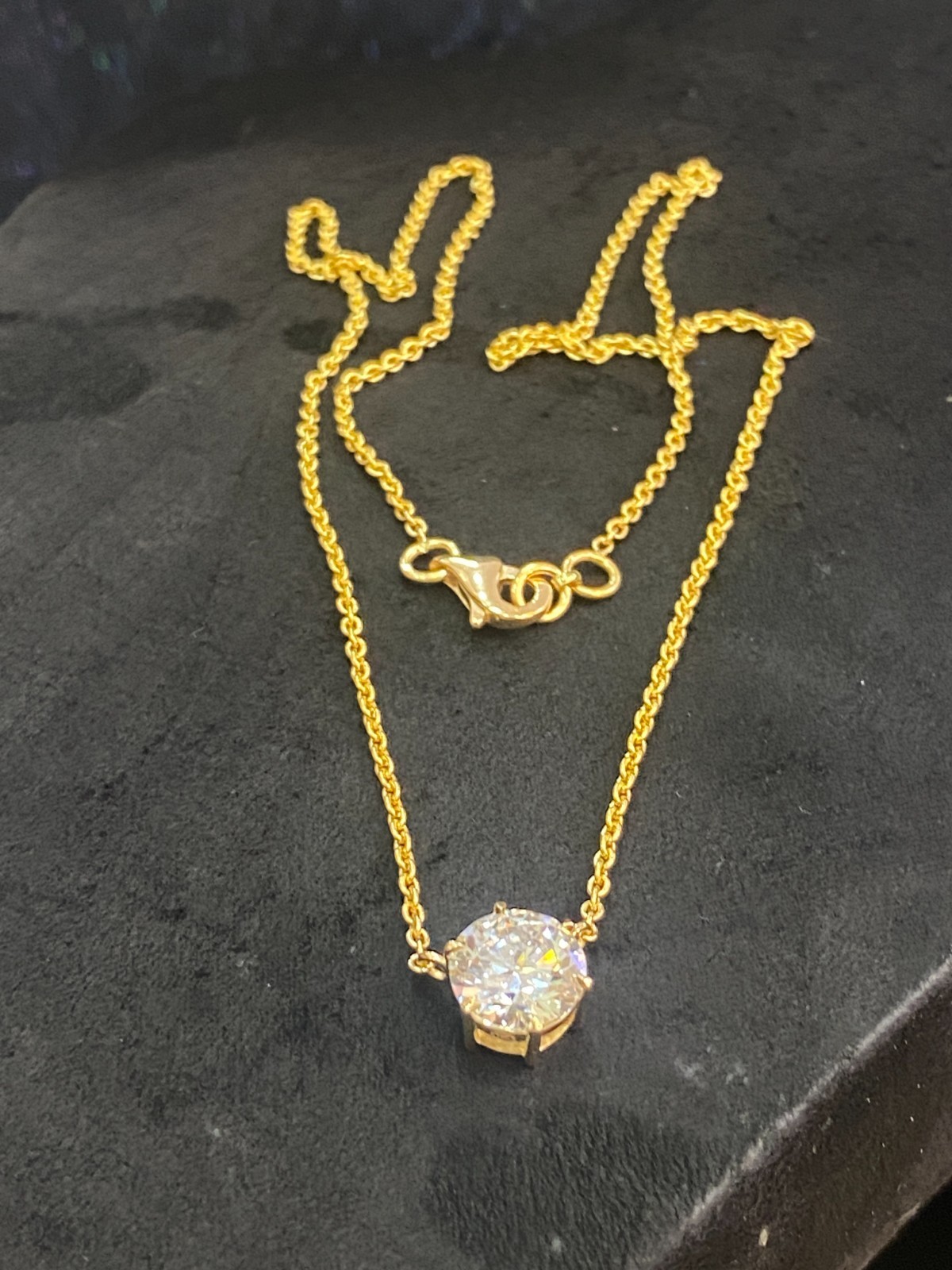 GIA Certified 2 Cts Round Brilliant D/VVS1 Diamond Solitaire Necklace 18K Gold image 6