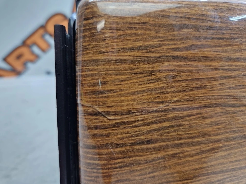 Volvo XC90 2005 2,4 diésel D5 consola central portavasos 30672025 Foto 2 de 4