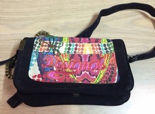 Desigual Borsa a Spalla 23 x 15cm - chiusura a scatto + cerniera interna