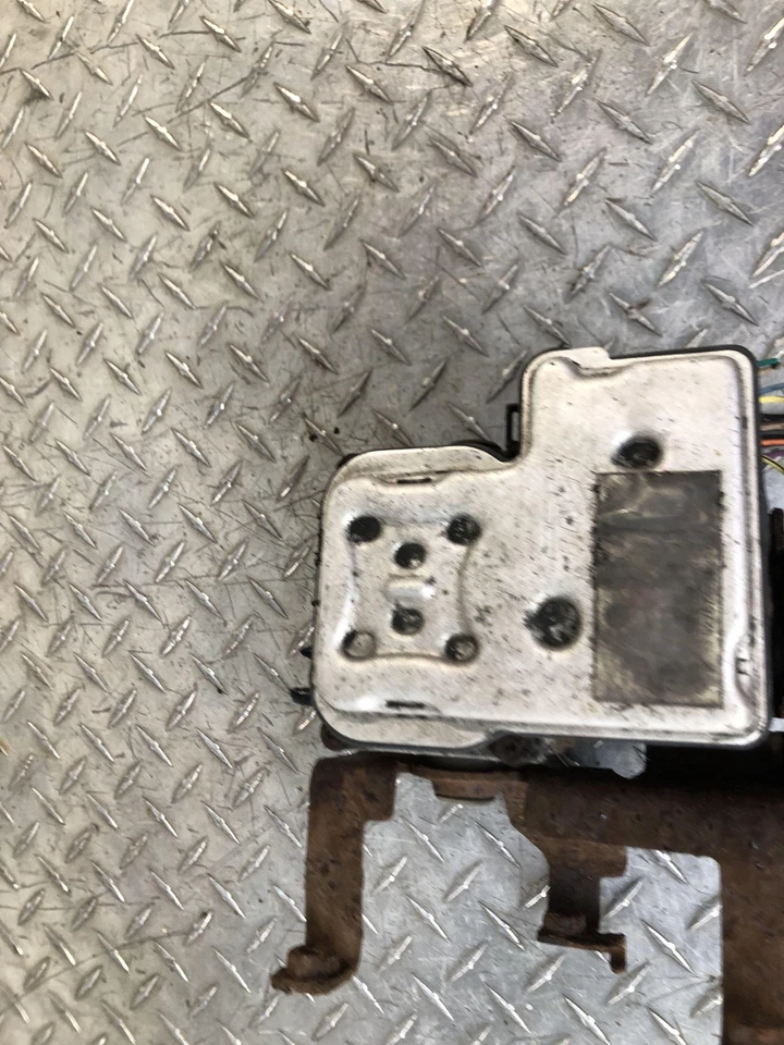 Chevrolet Silverado Sierra 2006 2007 conjunto de bomba ABS probado OEM 06 07 Foto 4 de 4