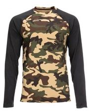 Simms Lightweight Baselayer Top - Size XL - Color Woodland Camo - CLOSEOUT