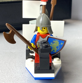 Lego Castle 6017 King's Oarsmen  Complete w/ 1 Broken Sail