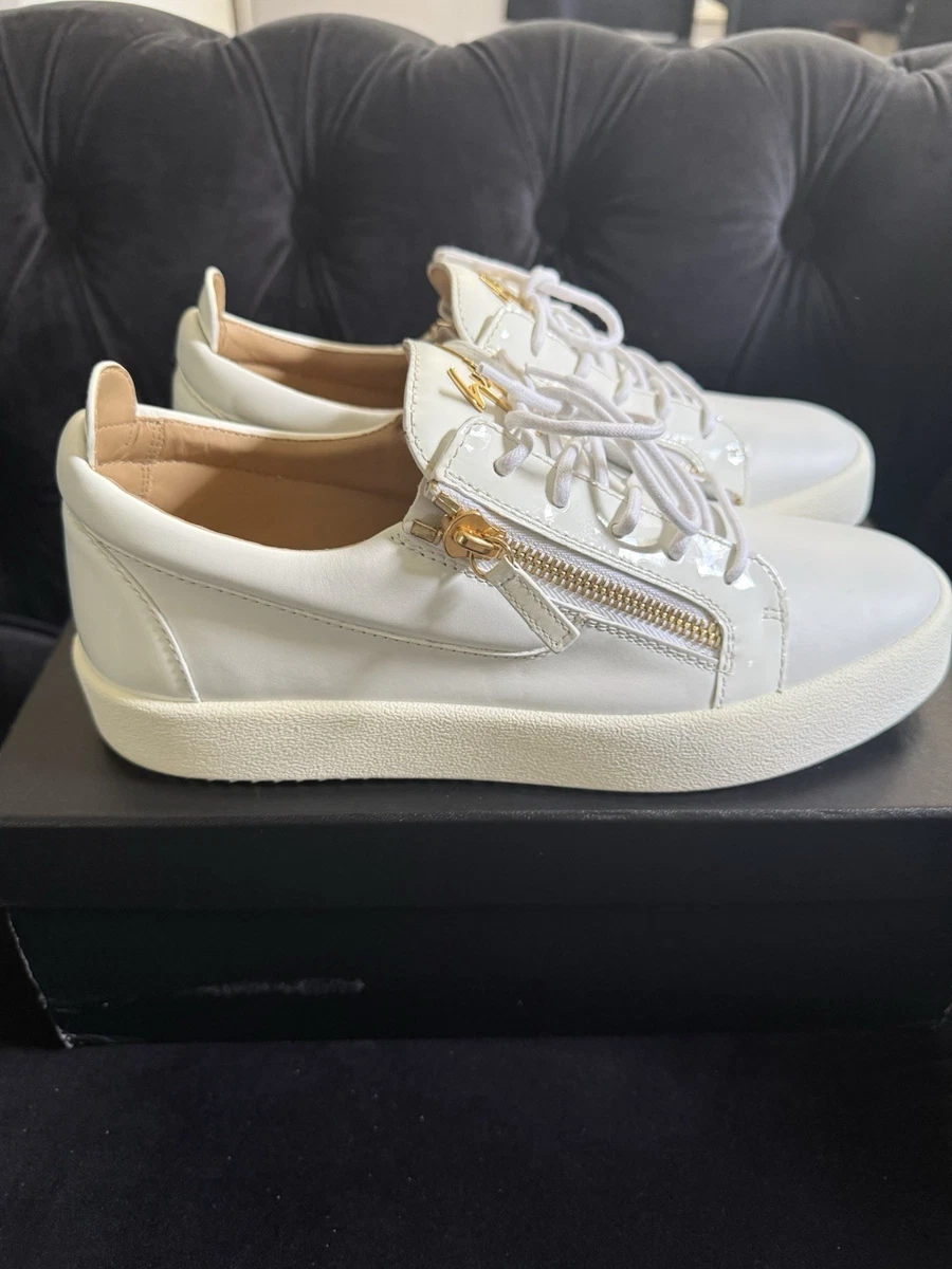 Giuseppe Zanotti Men display picture 1