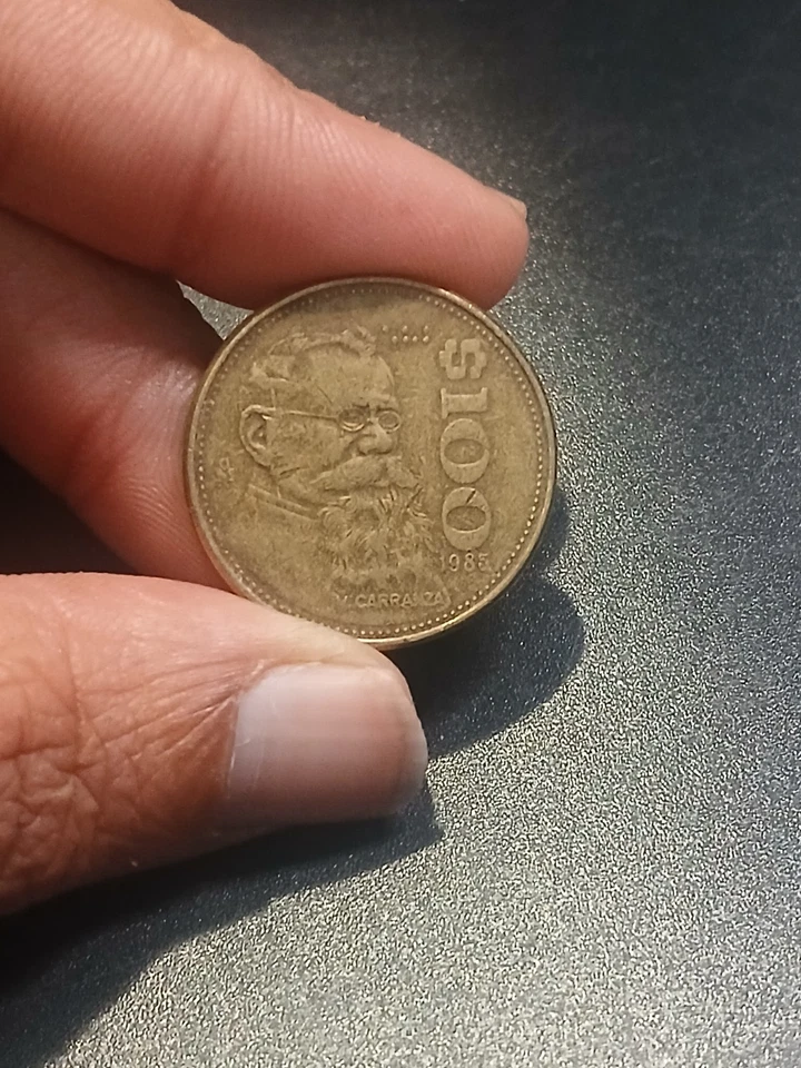 Raro Carranza 1985 MÉXICO $100 PESOS. Moneda mexicana de 100 pesos. Bonito Foto 3 de 4