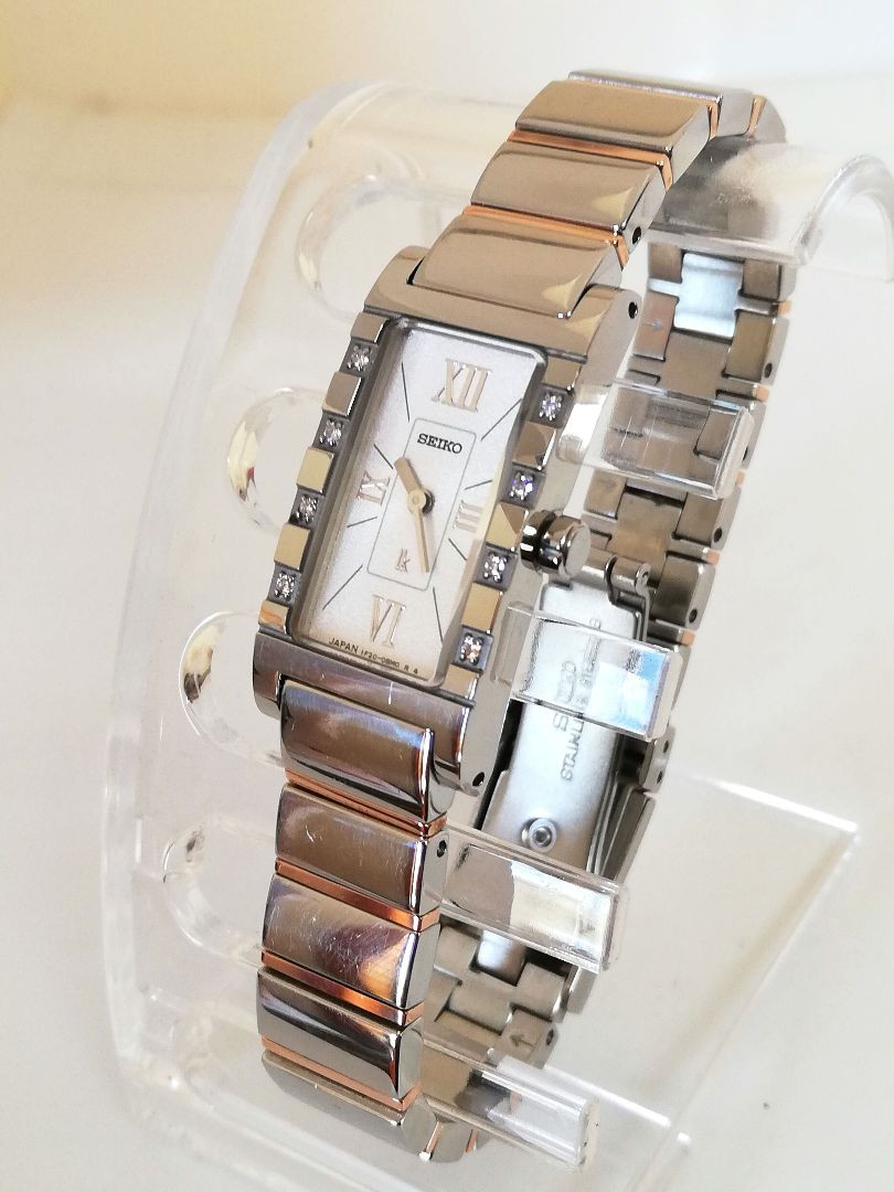 【新品】SEIKOセイコー　ルキア1F20-0BA0　8Pダイヤ　シルバー Seiko Lukia 1F20-0Ba0 Analog Quartz Women Superb Condition