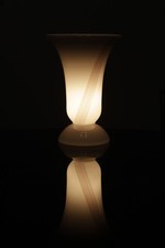 Lampada da tavolo vintage in vetro opalino – design anni '70 Venini Italia. 