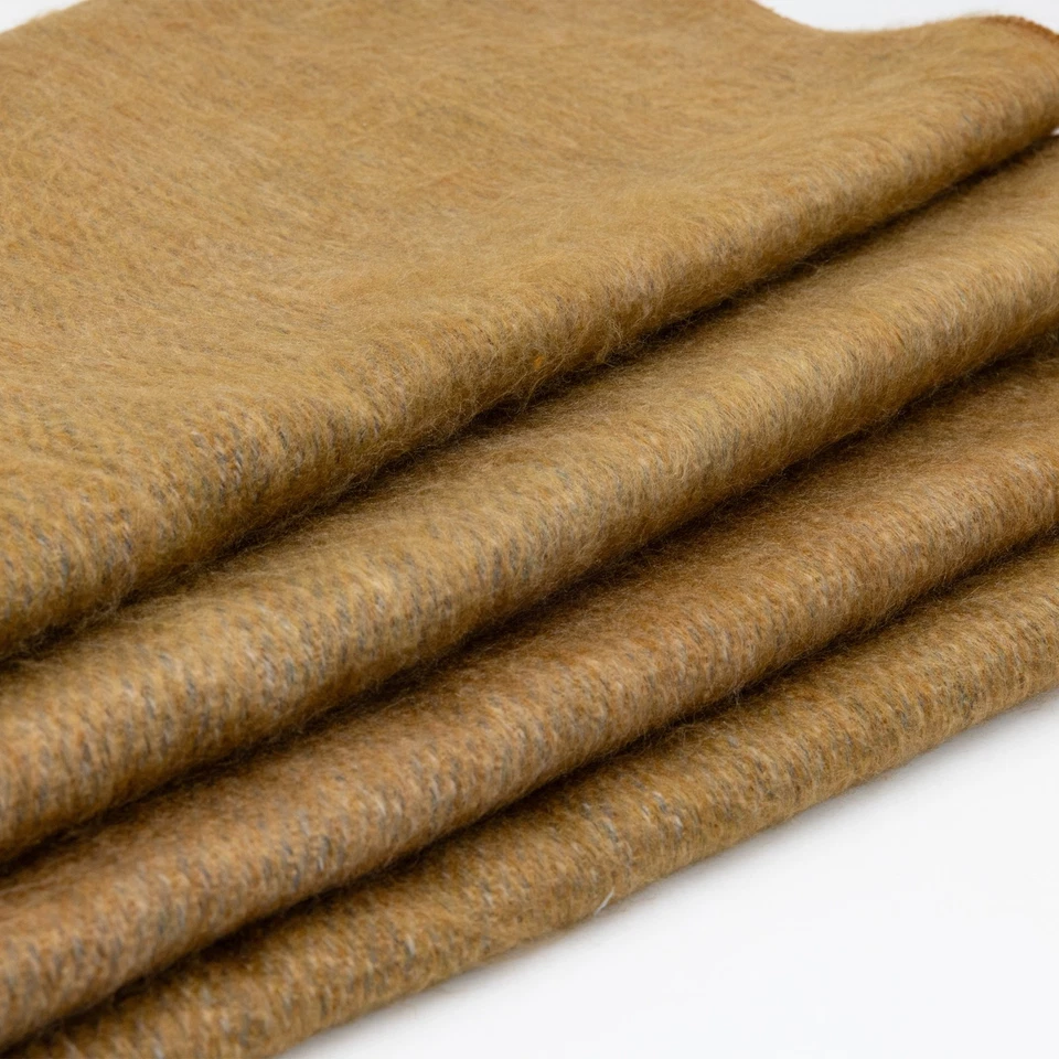 DOUBLE DENSITY ALPACA WOOL BLANKET THROW | QUEEN SIZE | SOFT & WARM – CAMEL GOLD - Image 4 of 4