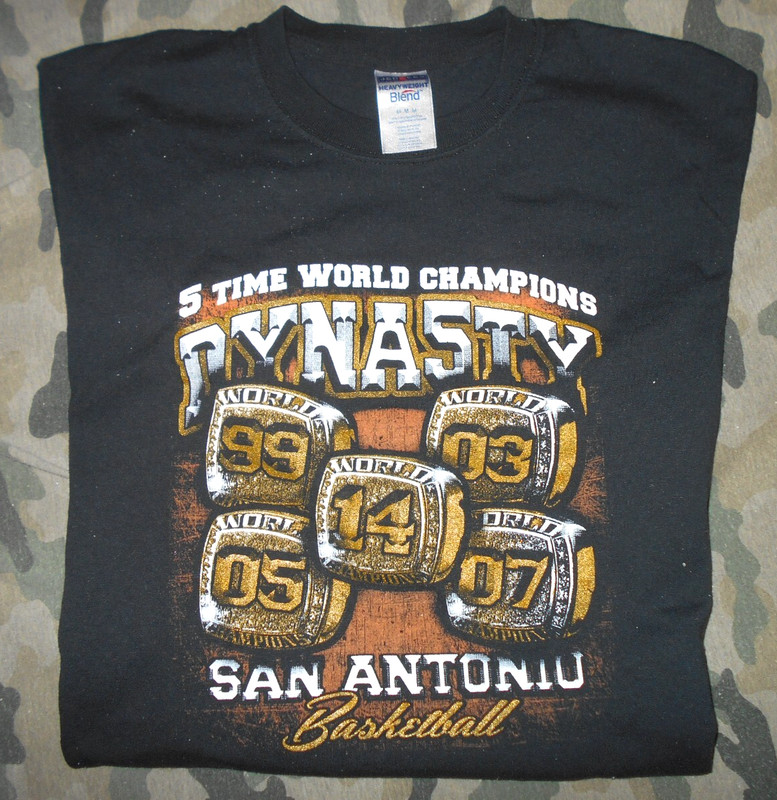 San Antonio Spurs 5 X World Champions Womens Medium Shirt