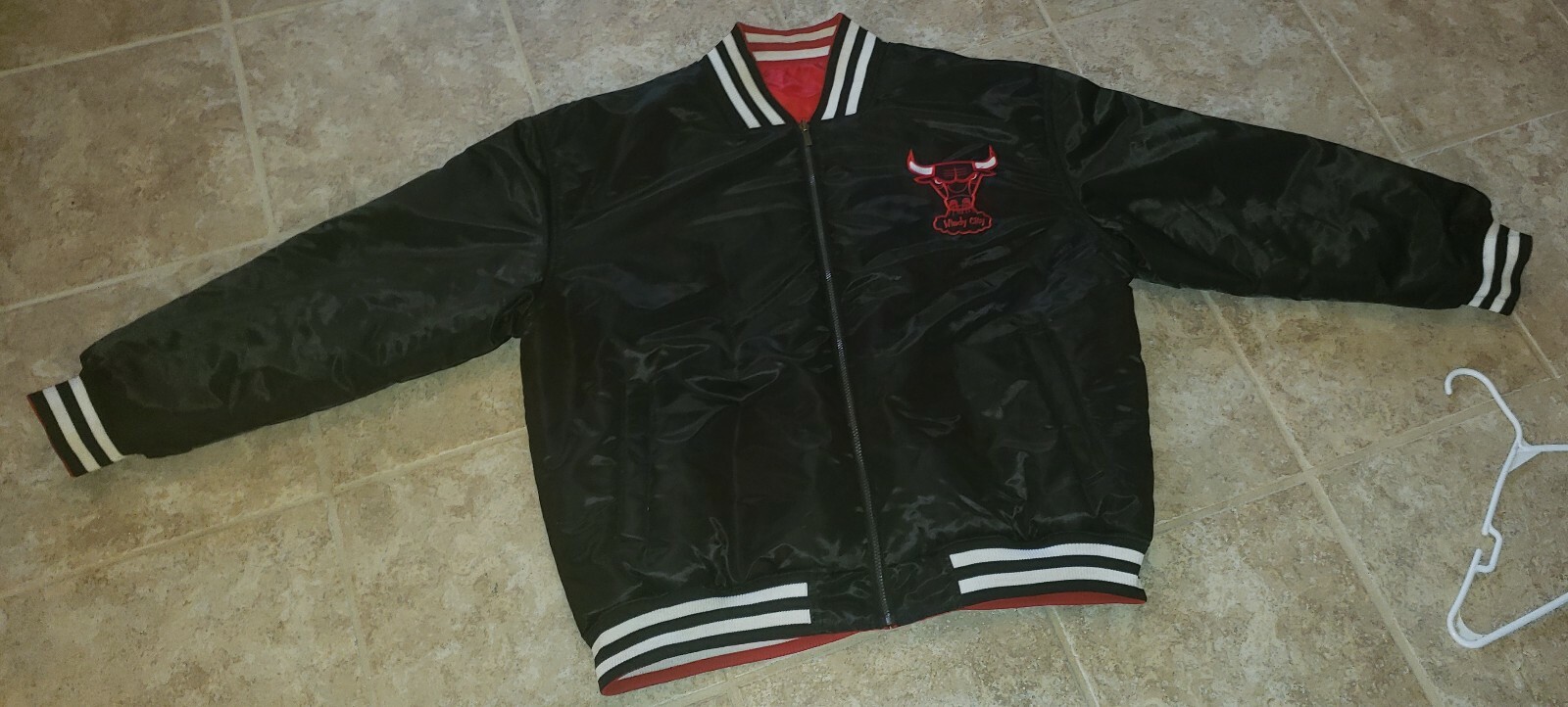 Vintage NBA Starter Chicago Bulls Reversible Red & Black Satin Jacket 3xl?