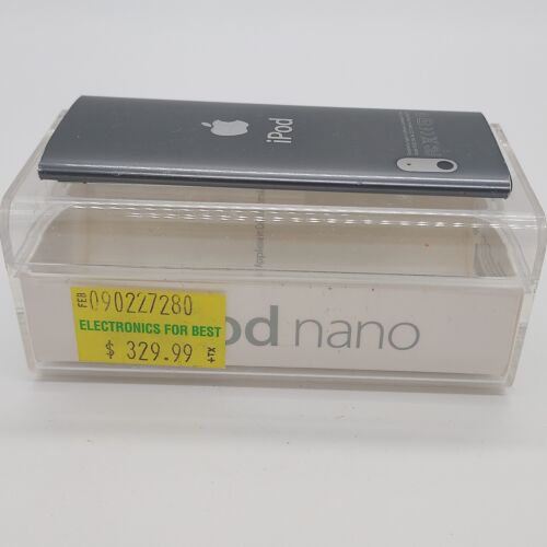 Apple iPod nano (5th Generation) 2GB Black A1320 For Parts or Repair With Case - Picture 10 of 17
