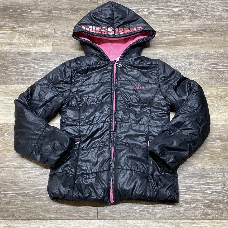Chaqueta acolchada negra con capucha manga larga con cremallera completa GUESS para niña talla mediana Foto 2 de 4