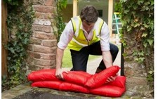 Hydrosnake Instant Sandbag Emergency Flood Barrier Water Flooding 145cm 2 Pack