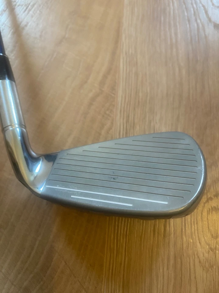 Cleveland Halo XL Full-Face #7 Iron / Regular Shaft / Demo Golf Club Left Handed - Image 2 of 4