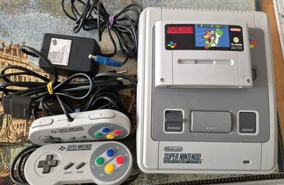 Super Nintendo SNES Konsole PAL - 2 x Controller - Kabel + Super Mario World