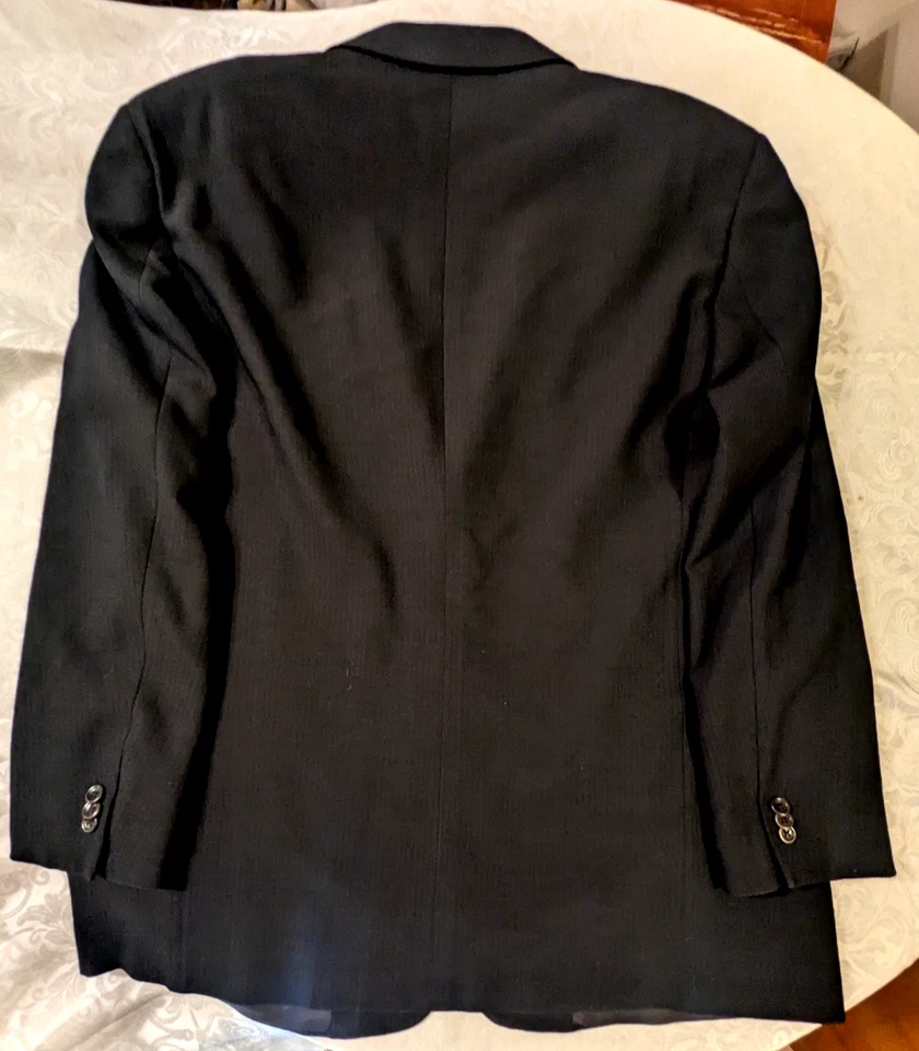 Armani Collezioni Men's 46R 38W Black Full Suit 2 Piece Made in Italy - Image 3 of 4