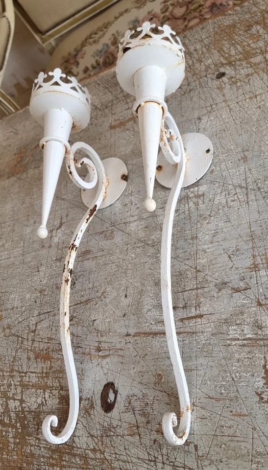 Pair of 1950s "Neo-Moyenageux" style sconces in grey zinc-white lacquered iron - Photo 3/4