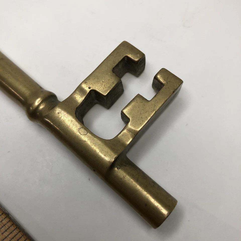 Antigua llave vintage de cerradura de puerta/caja fuerte esqueleto de latón macizo de 6-1/2" de 1/2 lb Foto 3 de 4
