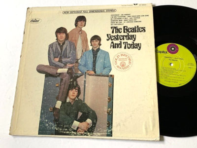 THE BEATLES VG++ Yesterday & Today Capitol Green label ST2553