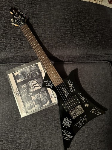 First Act ME3061 Black 6 String Electric Guitar With Amp. Autographed By Band!! - Picture 3 of 5
