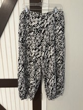 Bryn Walker Large Pasha Pant 100 Linen Barrel Pull On Crop Pant Geometric