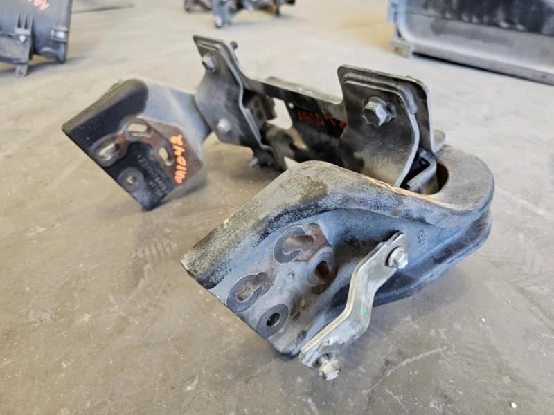 二手 2016 HINO 195H TRANSMISSION CROSSMEMBER 船 来自洛杉矶  — 第 4/4 张图片