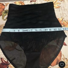 High-waist Black Shaping Briefs for women tummy control Size M