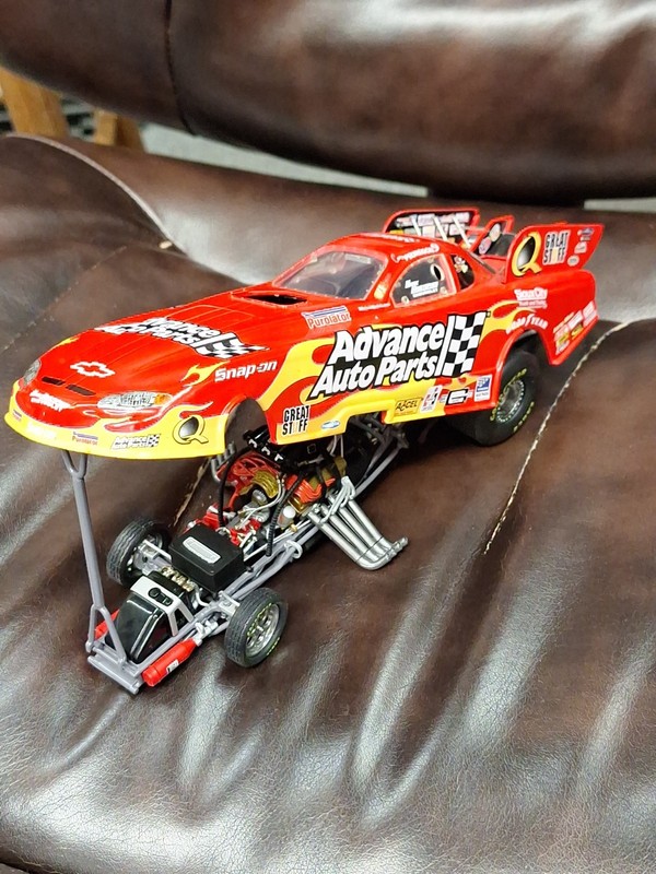 1/24 Limited Edition  2006 Racing Champions Advance Auto Part NHRA Cruz Pedregon