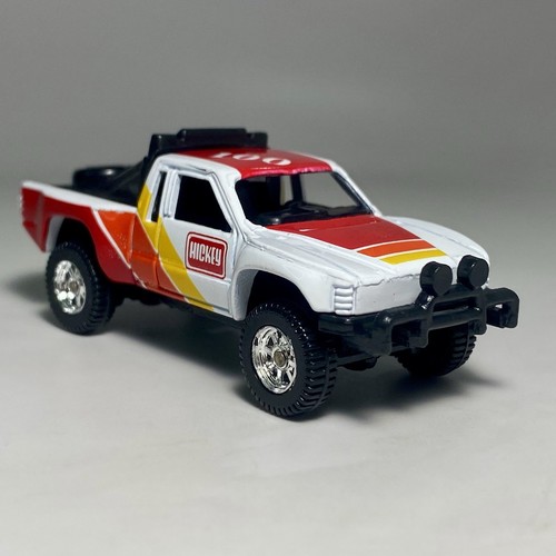 Maisto Toyota SR5 Pickup Truck & JL Open Car Trailer 1:64 Diecast Lot White - Picture 5 of 18