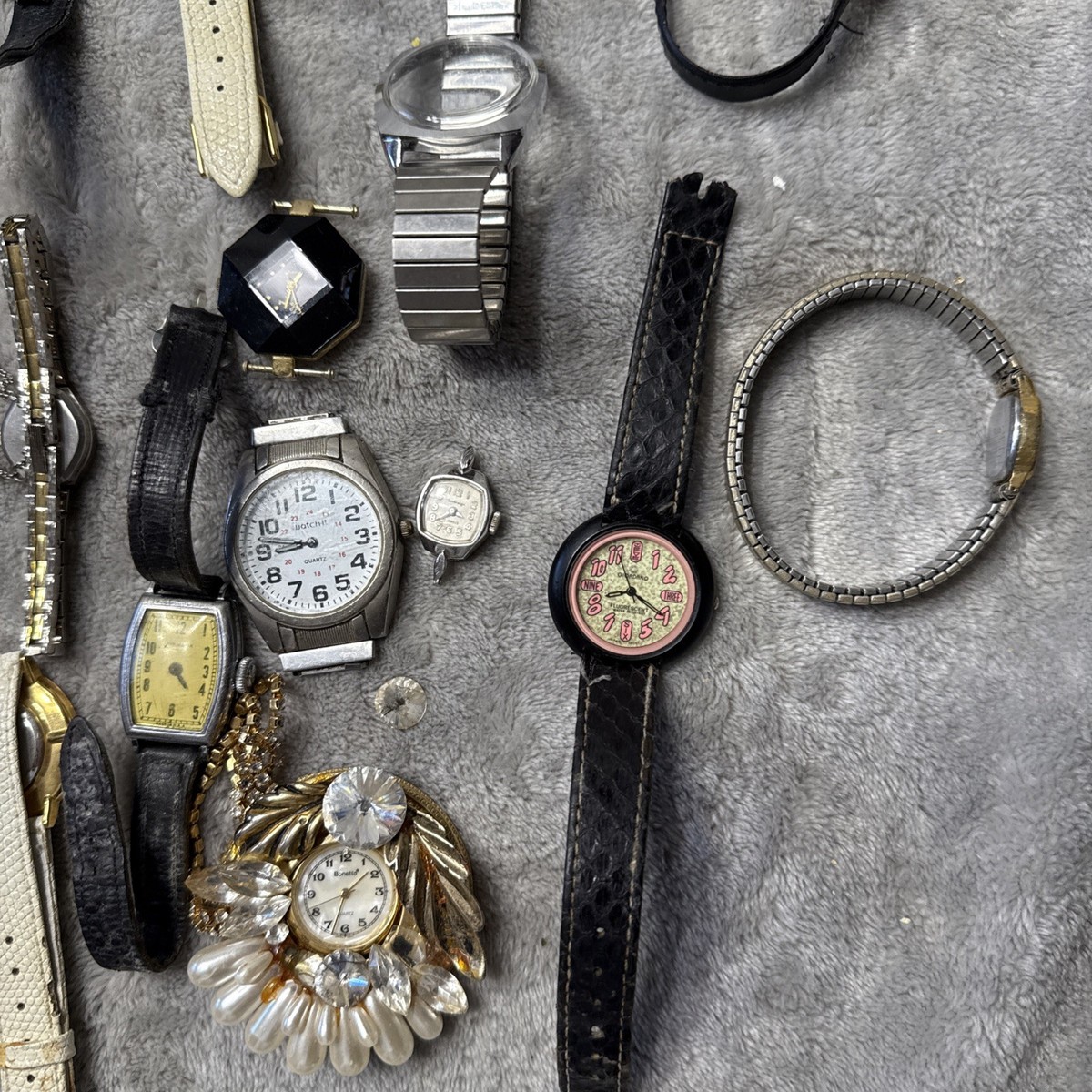 Mixed Silver and White Watch Lot for parts as is Bulk Wholesale Watch Lot of 55+Watches! All METAL! Modern  main image 3