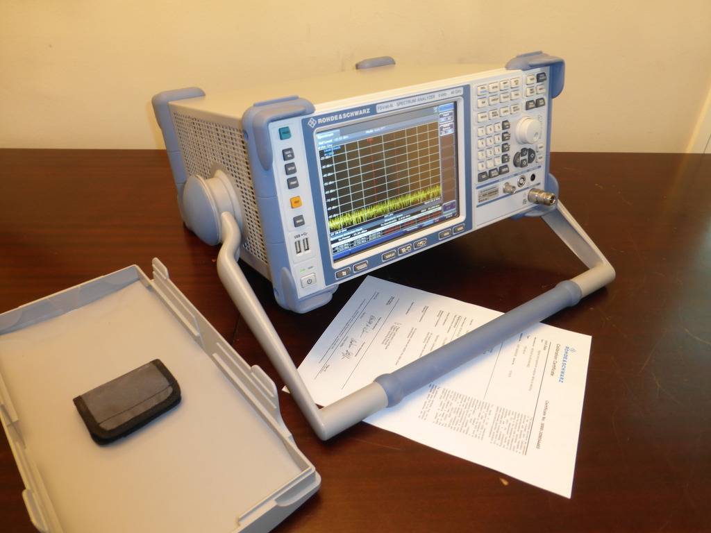 Panneau Avant Rohde & Schwarz 0048.8599.00 – Pour Générateur SMU200A (occasion, Défaut)
