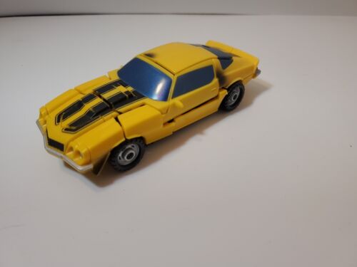 HASBRO TRANSFORMERS Movie Deluxe Class 2006 Bumblebee  - Picture 1 of 8