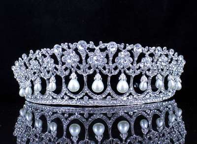 PRINCESS PEARL AUSTRIAN CRYSTAL RHINESTONE HAIR TIARA CROWN  display picture 1