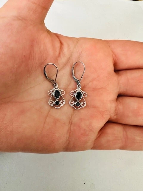 Pendientes colgantes Estate con araña de zafiro de oro blanco de 14 quilates 1,9 g Foto 3 de 4