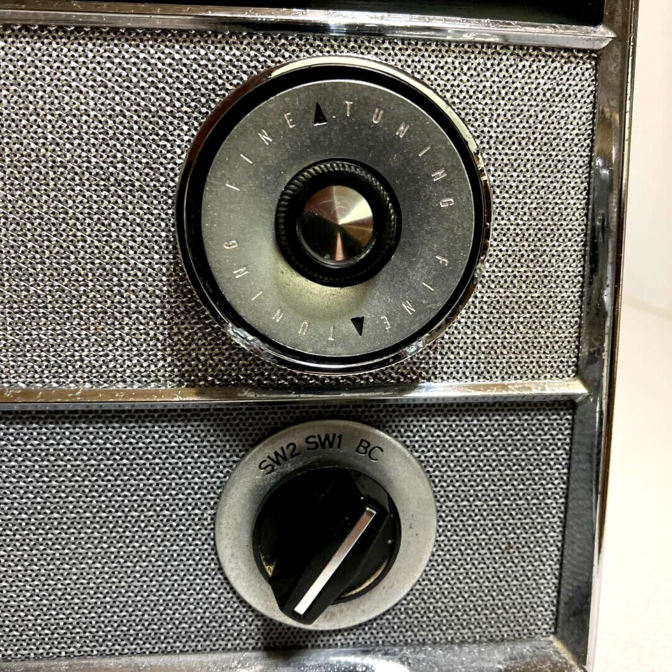 Sony Radio TR812 Used Operation Confirmed In perfect working order