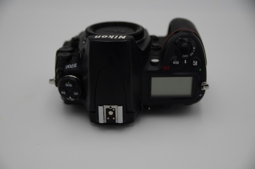 Nikon D700 12.1MP Digital SLR Camera Body / Shutter Count 64891 - Picture 6 of 7